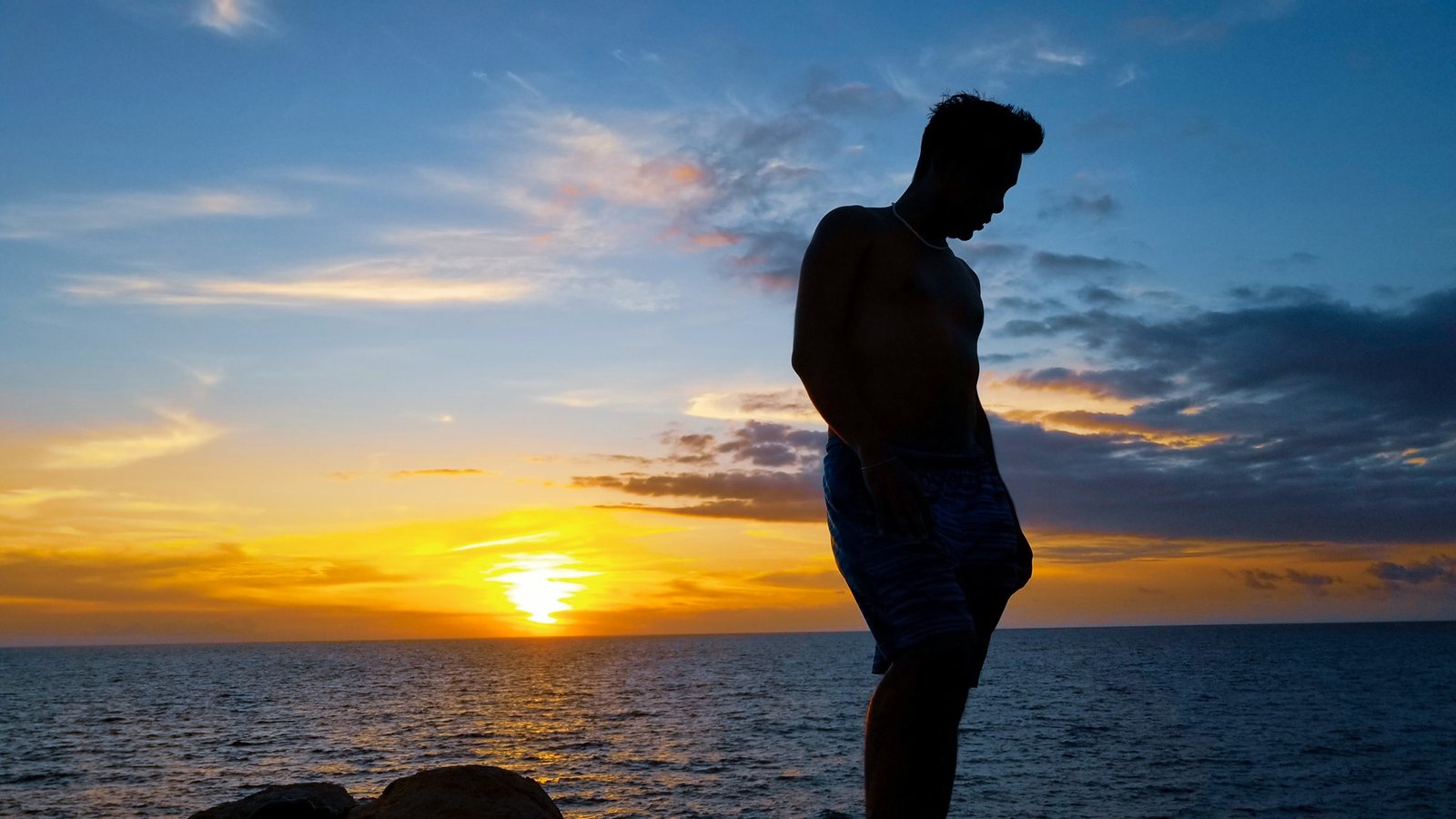 Hombre dando un tour por Sisal